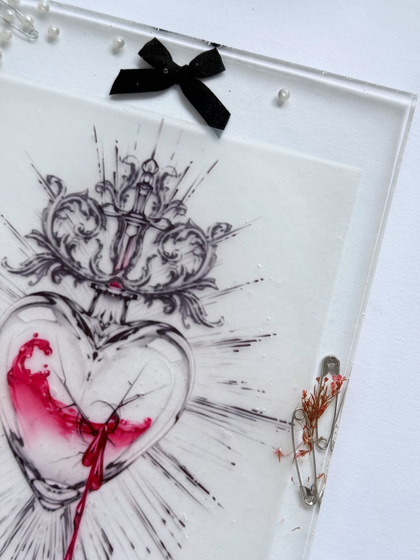 Sacred heart Resin Print - Flowers and pins