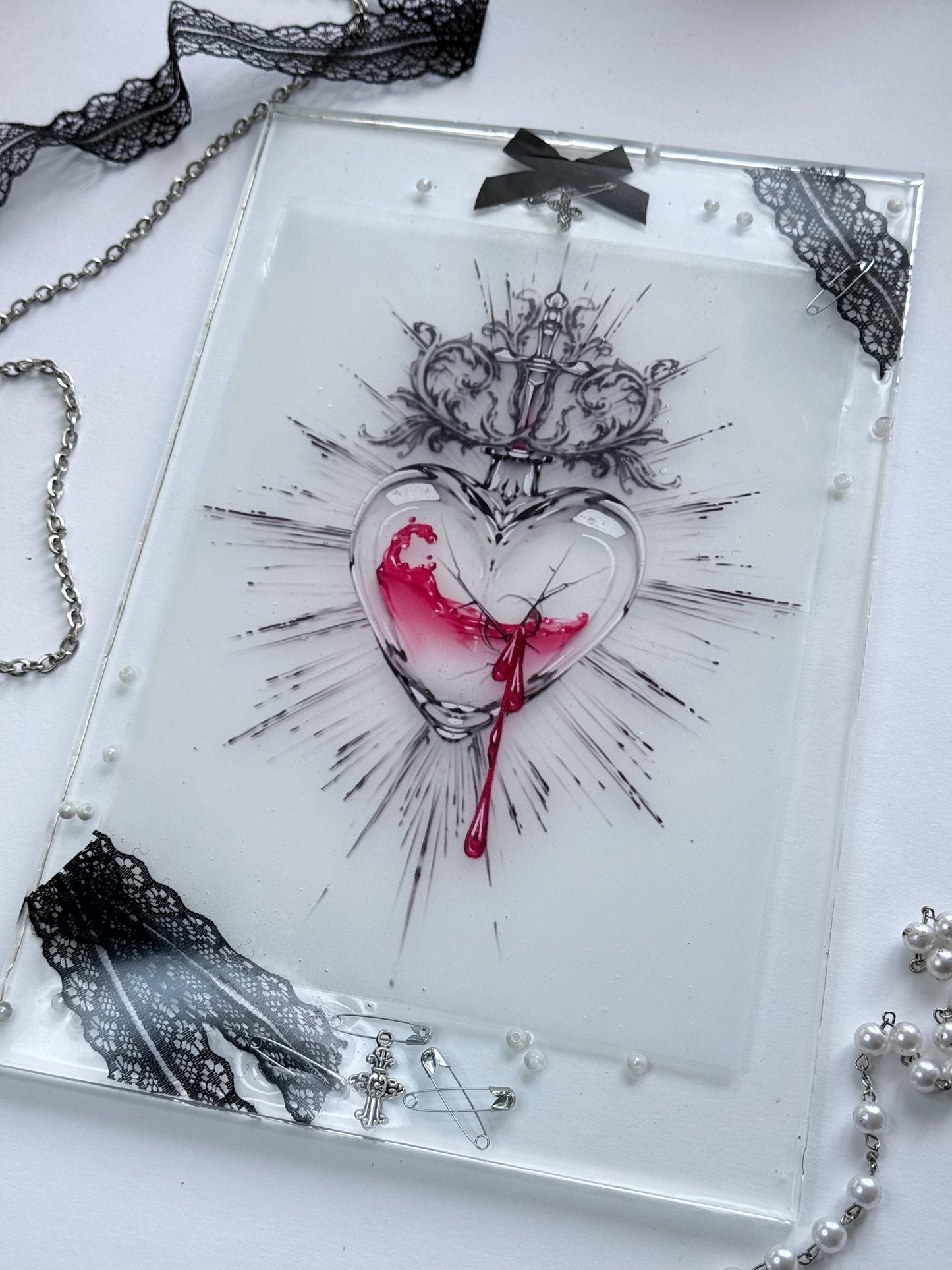 Sacred heart Resin Print - Lace and crosses